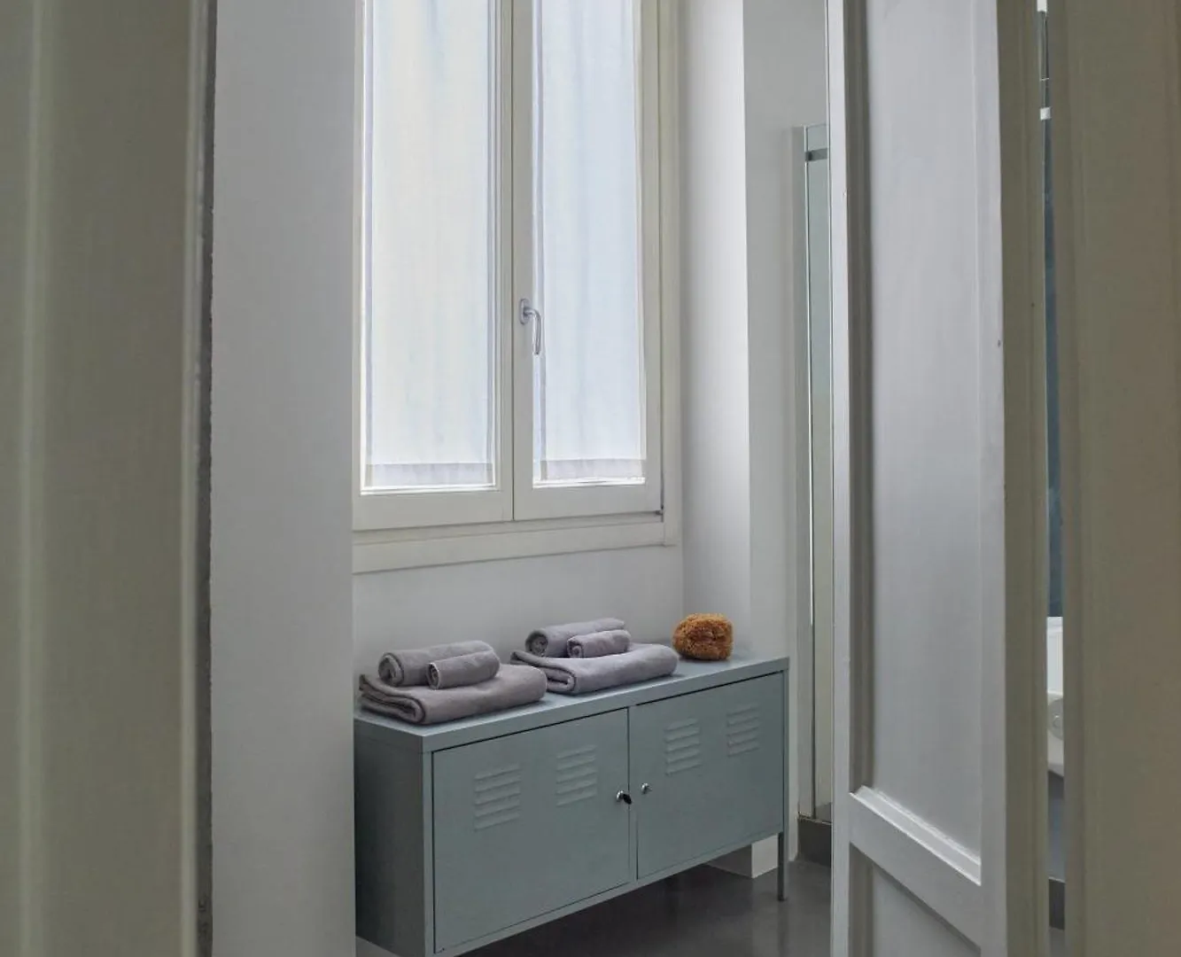 Design Apartment - Zona Bocconi Milan