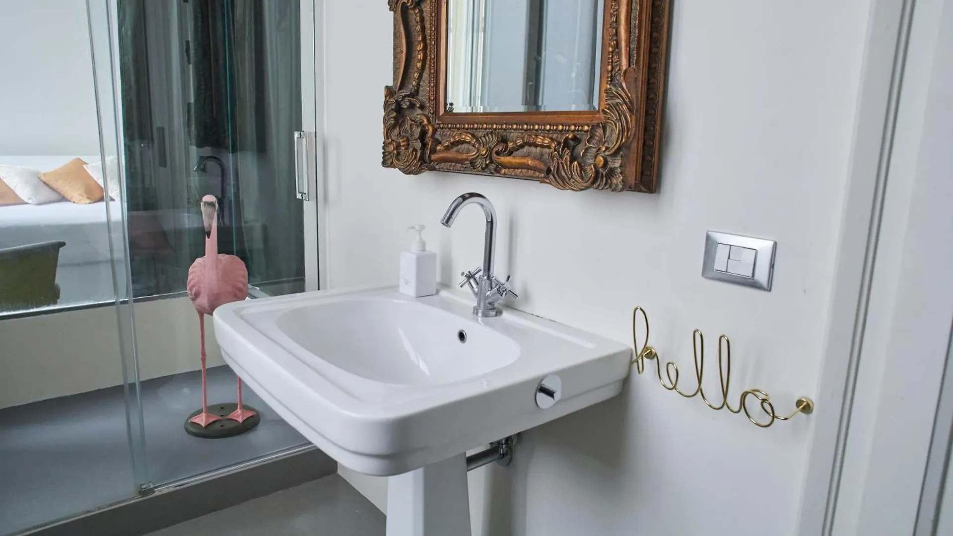 Design Apartment - Zona Bocconi Milan Italy